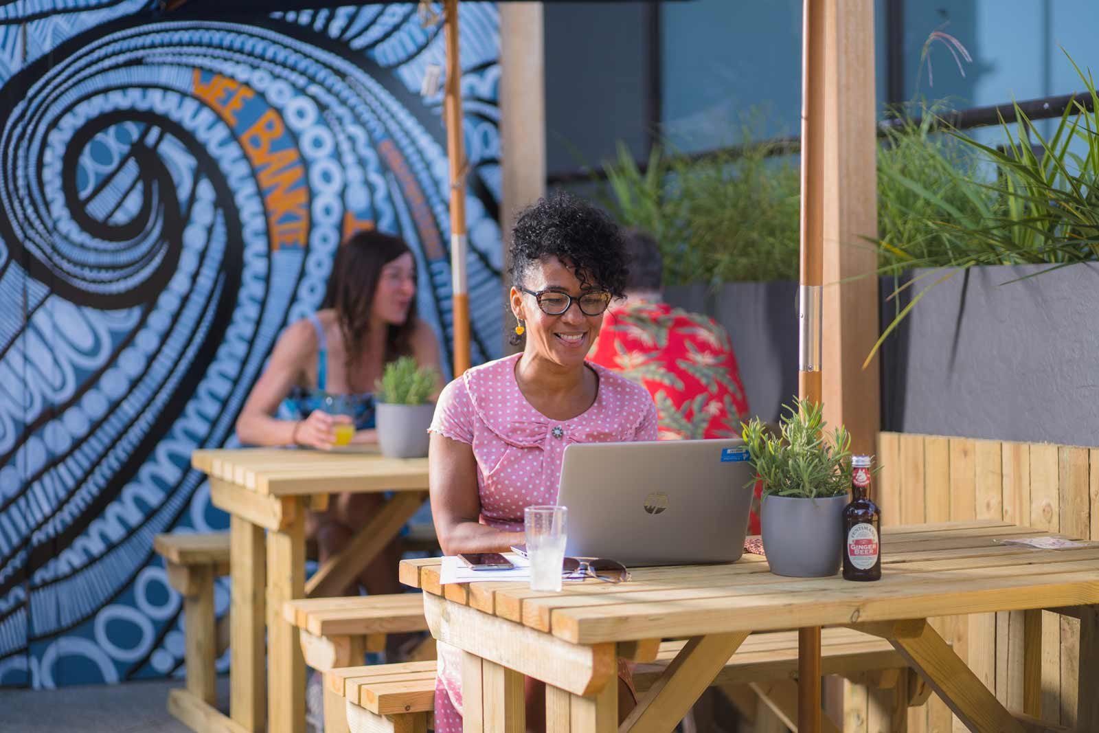 Tourism Photography - Photo of diners in Dundee
